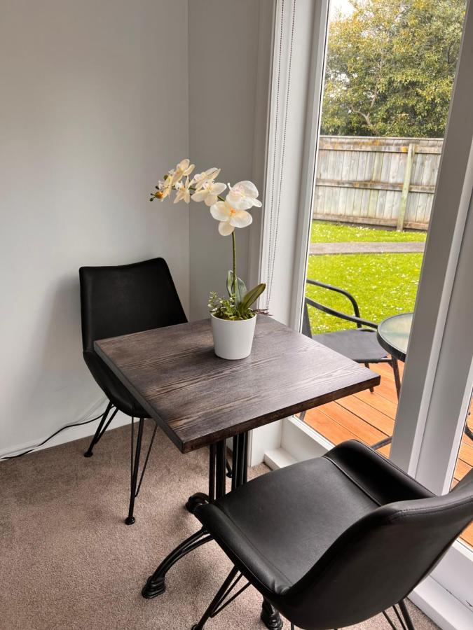 The Perfect Getaway For Two In A Large Suite Whanganui Dış mekan fotoğraf